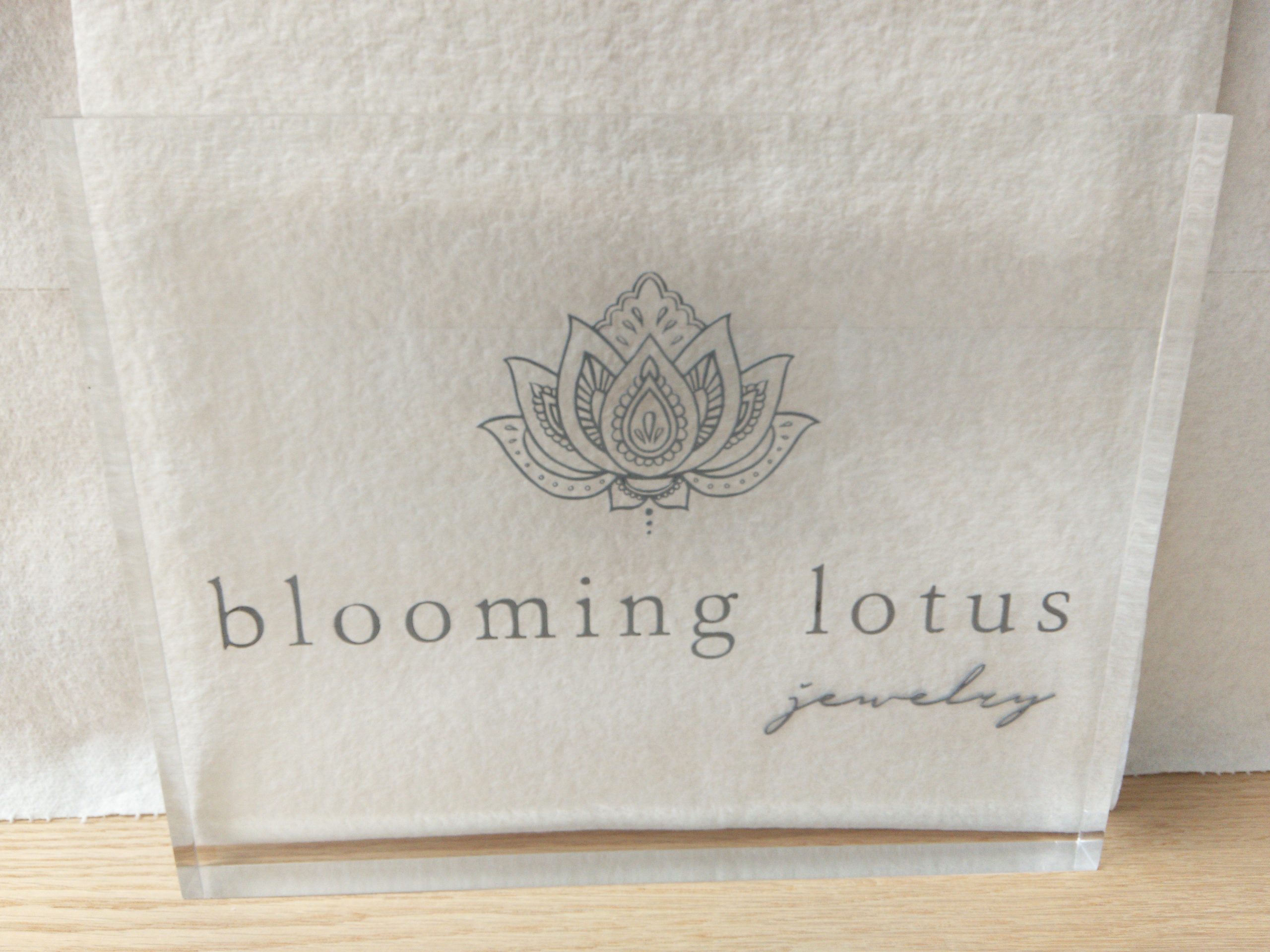 Logo Block Blooming lotus