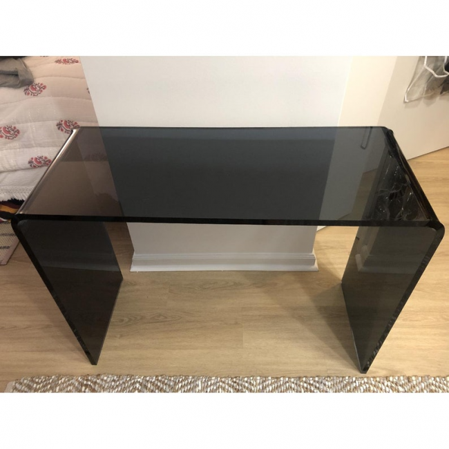 Acrylic table Black